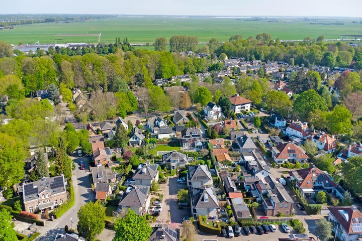 Photo 39 of Roos van Dekamahof 8