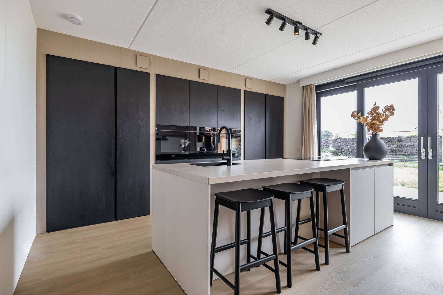 Foto 29 van Rosa Spierweg 57