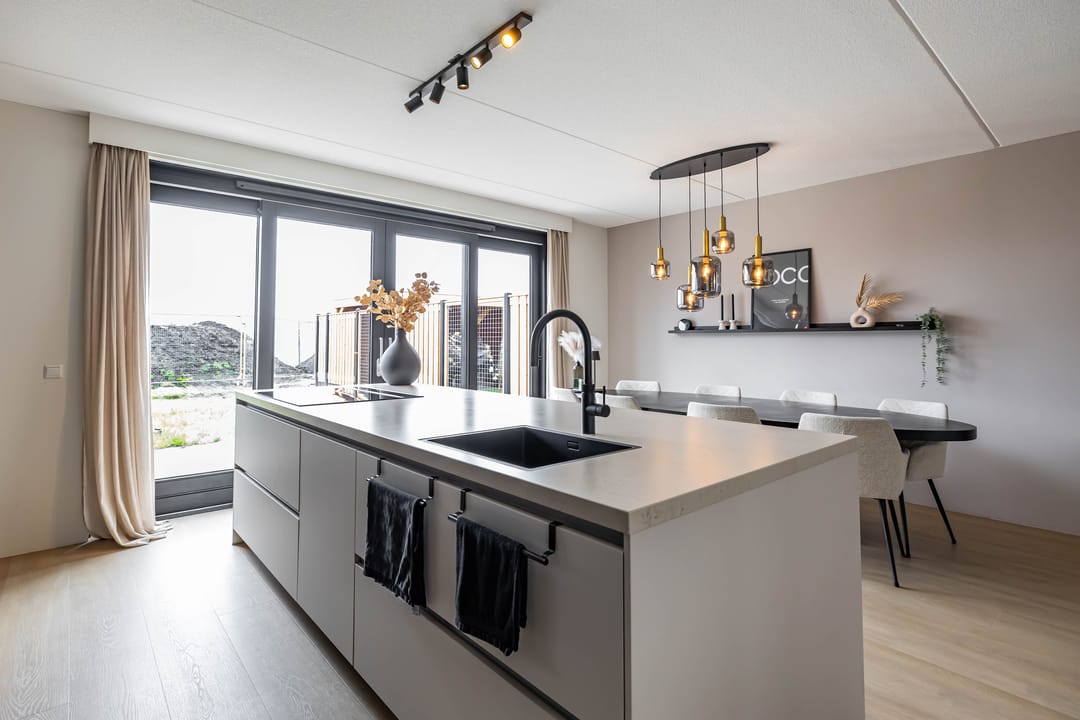 Foto 32 van Rosa Spierweg 57