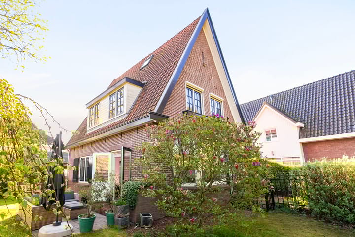 Foto 45 van Jut van Breukelerwaardlaan 8