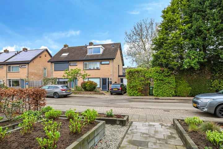 Foto 62 van Narcissenstraat 61