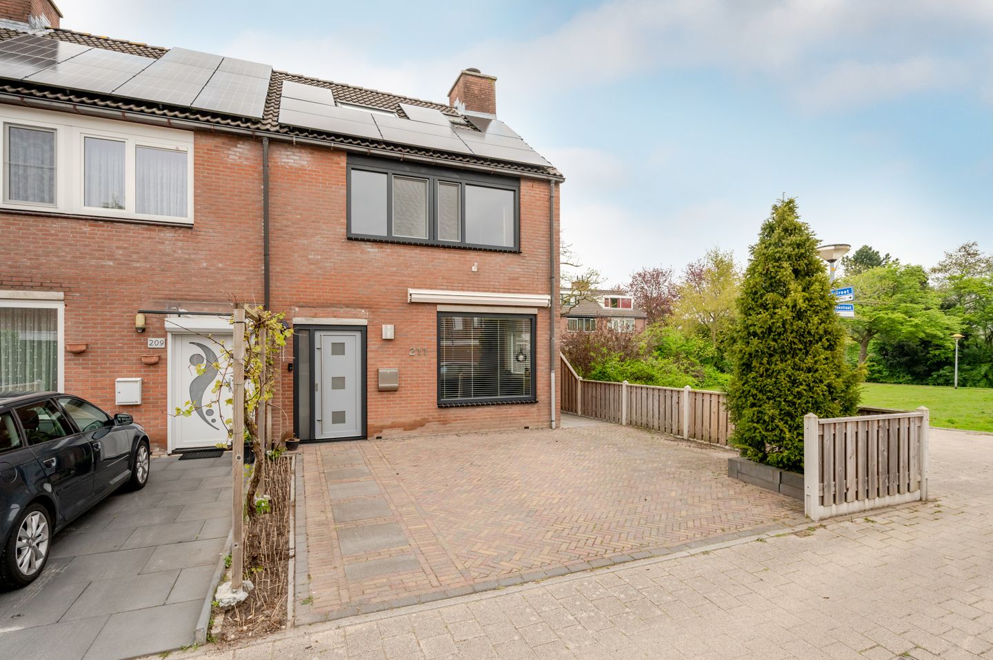 Foto 1 van Oostzeestraat 211