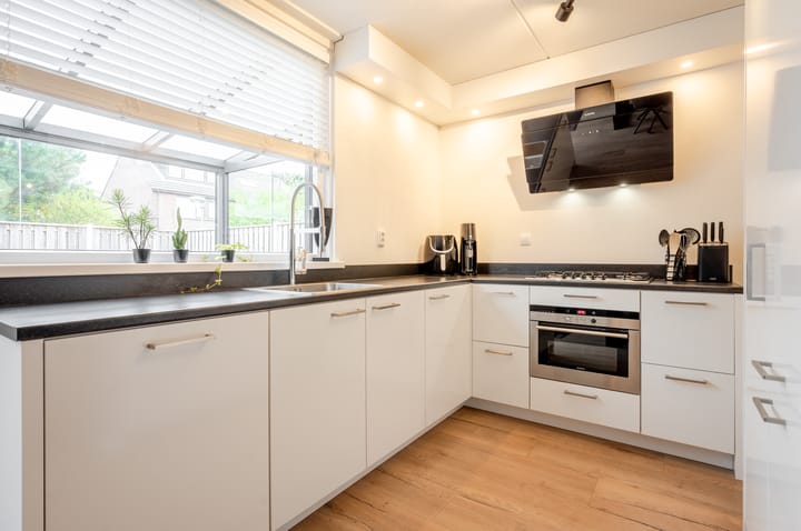 Foto 2 van Oostzeestraat 211