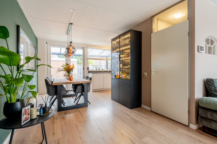 Foto 7 van Oostzeestraat 211