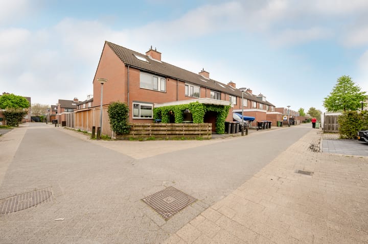 Foto 38 van Oostzeestraat 211