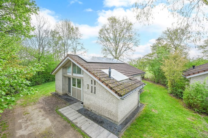 Foto 2 van Landweerswal 2-091