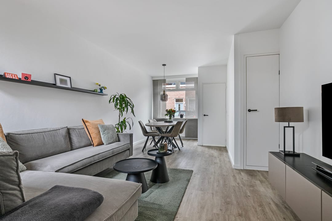 Photo 7 of Outshoornstraat 58