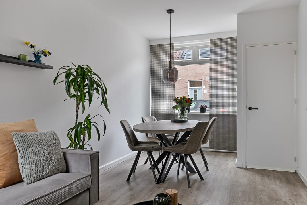 Photo 8 of Outshoornstraat 58