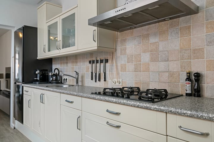 Foto 14 van Outshoornstraat 58