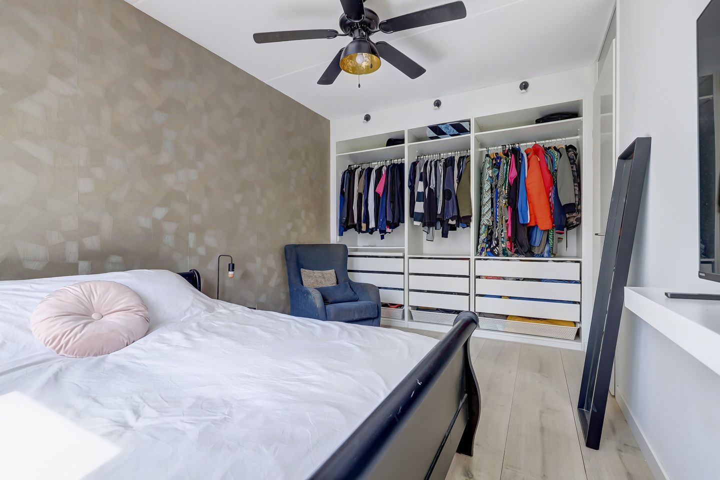 Foto 19 van Middenwillenseweg 77