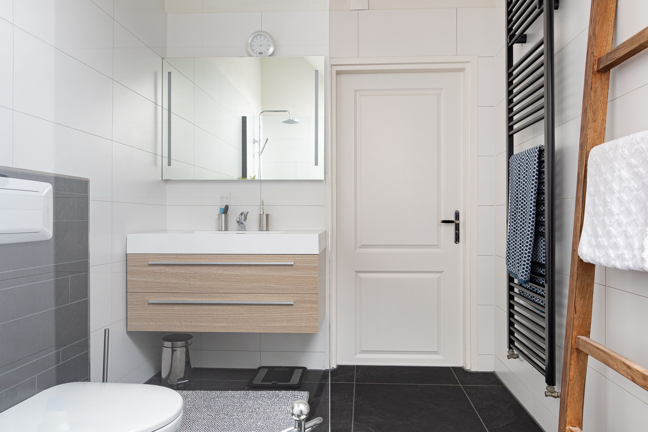 Photo 36 of De Hoek 5