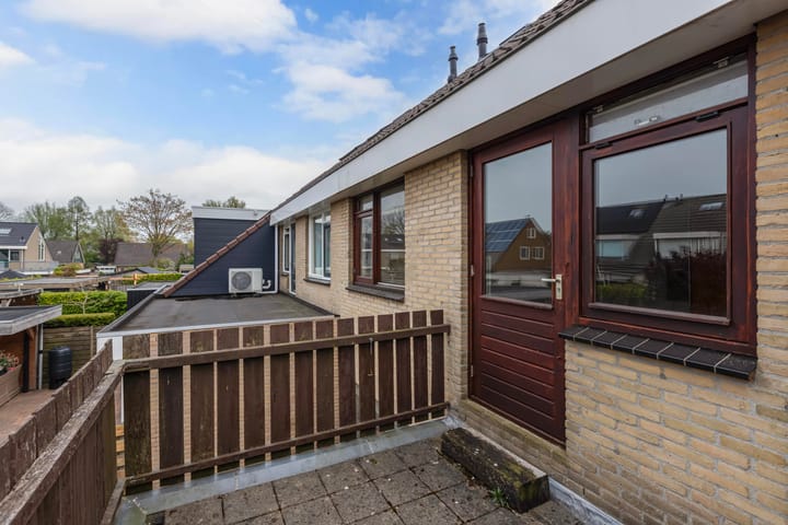 Photo 35 of De Blink 10