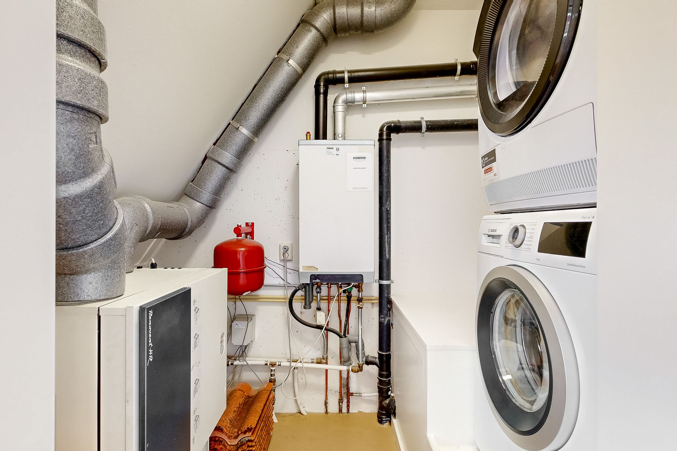 Photo 21 of Waterhoen 9