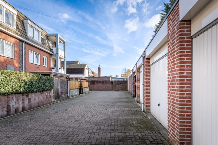 Foto 31 van Bredaseweg 128-A