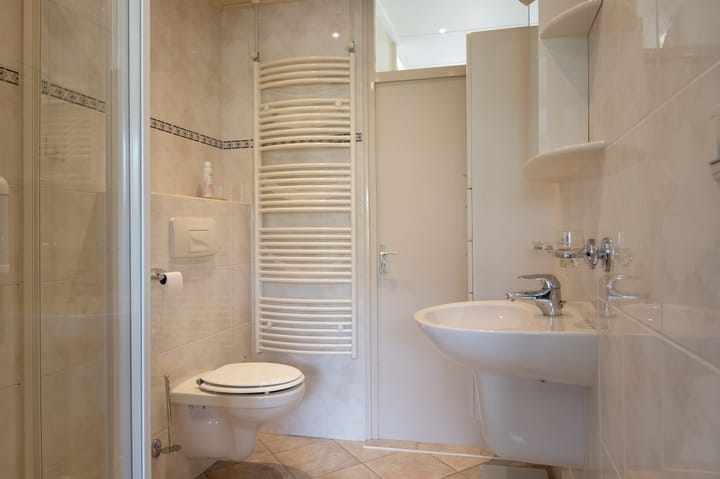 Foto 24 van Van Broeckhuysenstraat 14