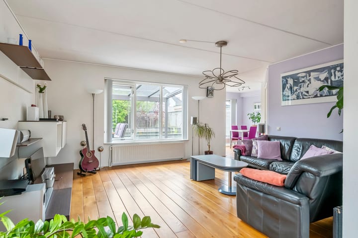 Foto 6 van James Grieve 1