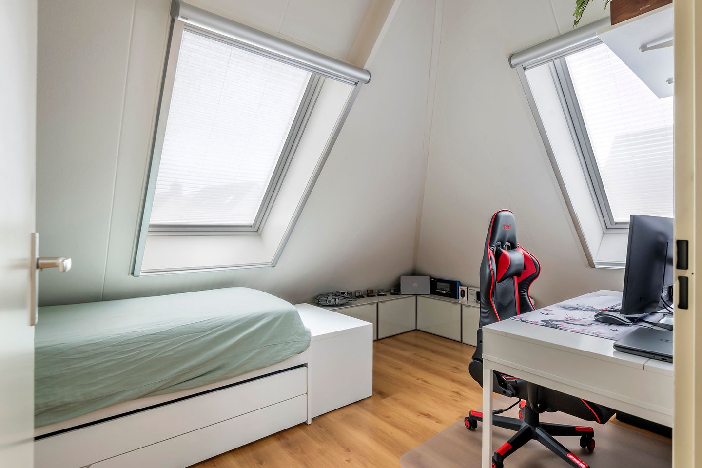 Foto 19 van James Grieve 1