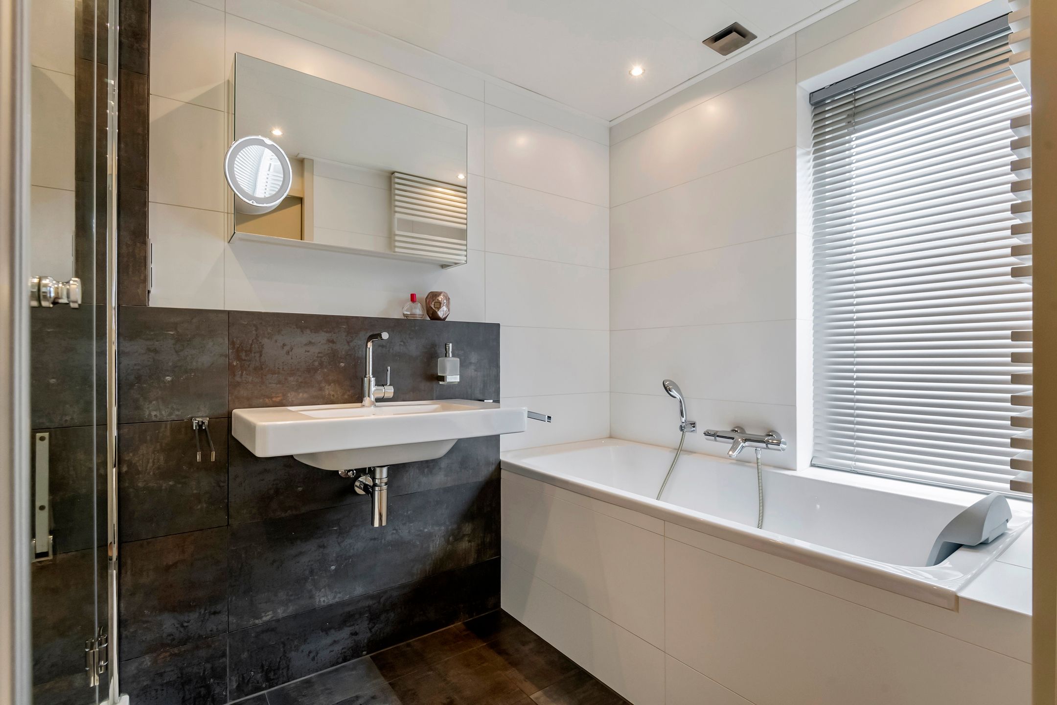 Foto 24 van James Grieve 1