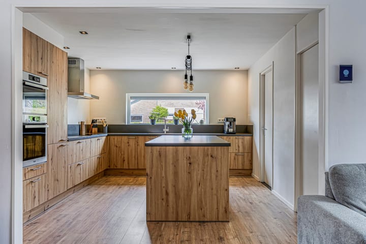 Photo 2 of Botter 18