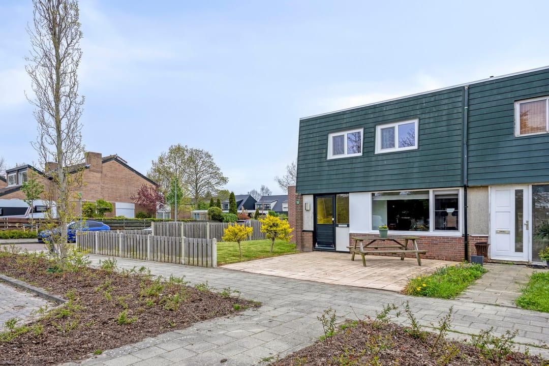 Photo 8 of Botter 18