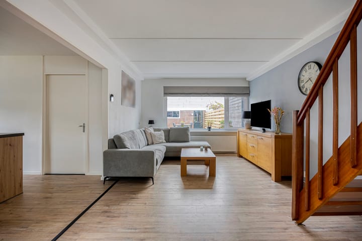 Photo 11 of Botter 18