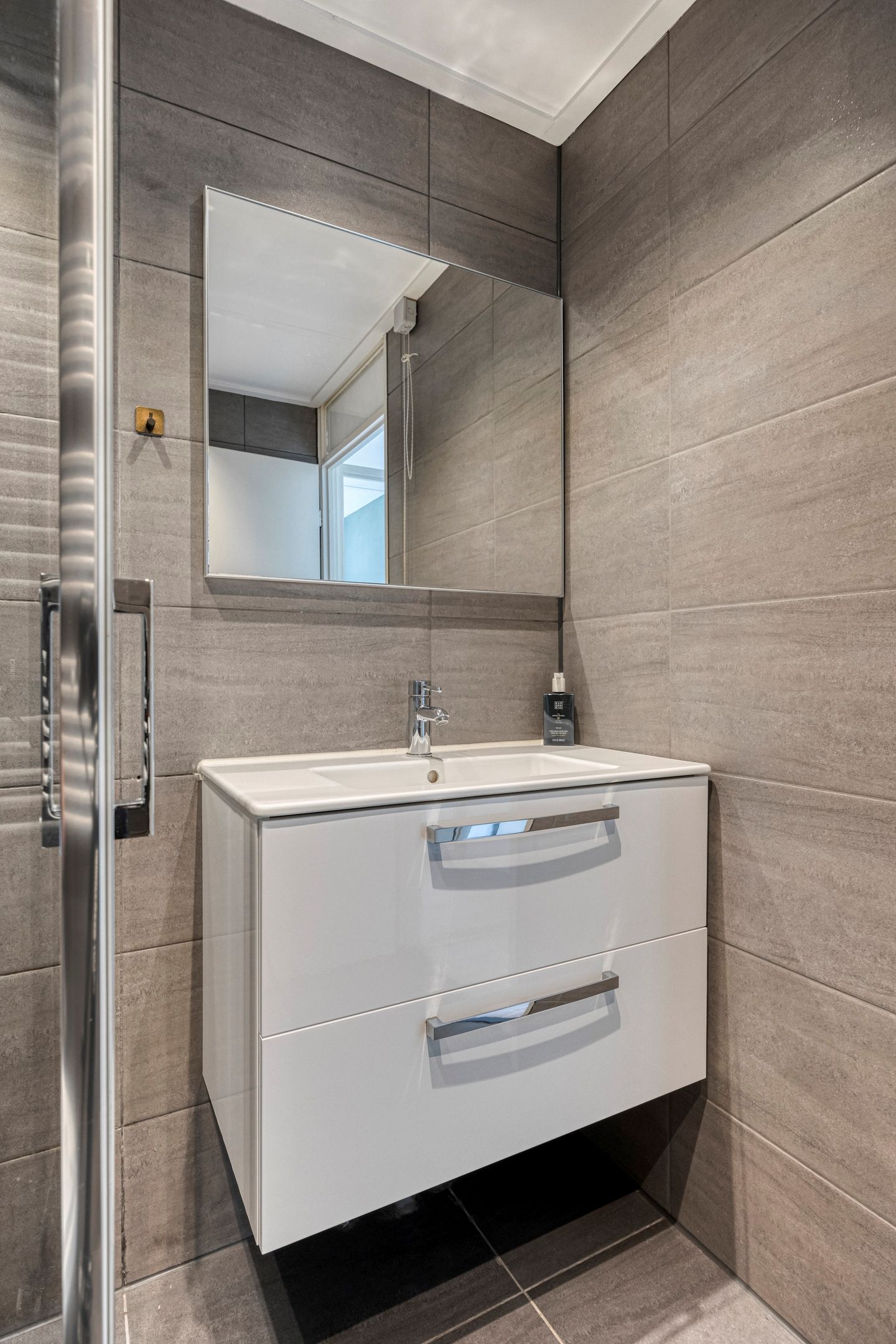 Photo 33 of Botter 18