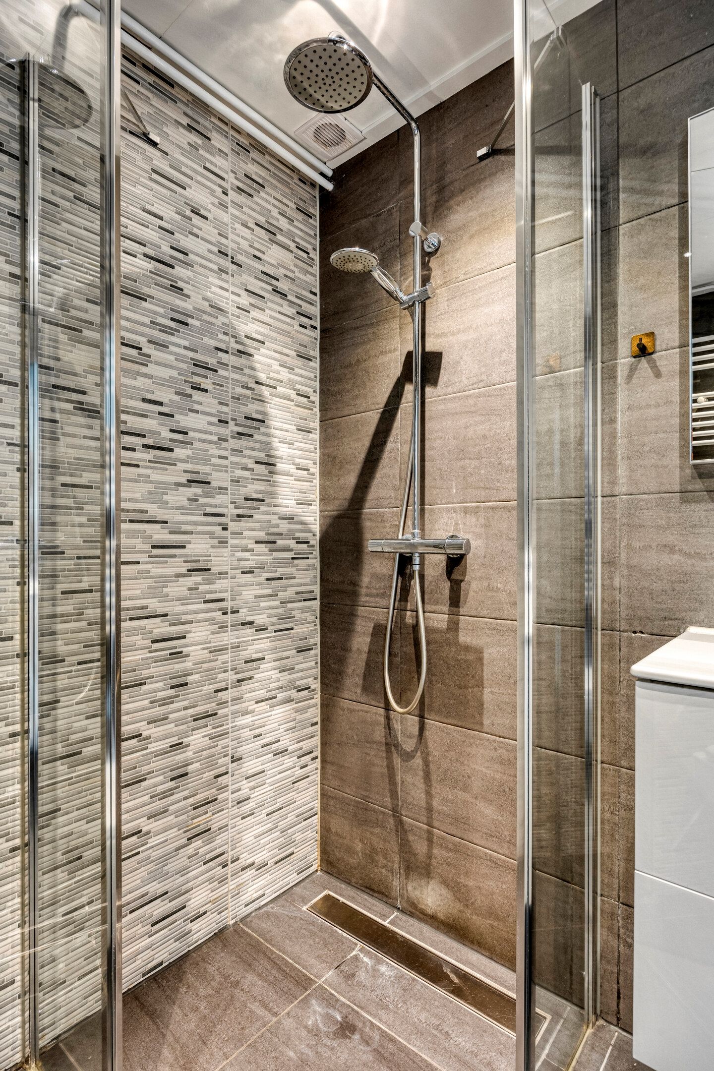 Photo 34 of Botter 18