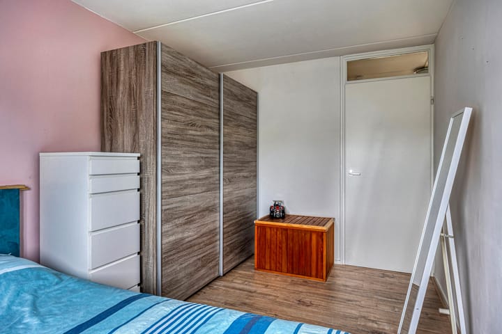 Photo 36 of Botter 18