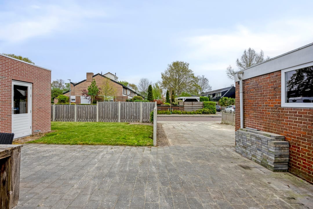 Photo 47 of Botter 18