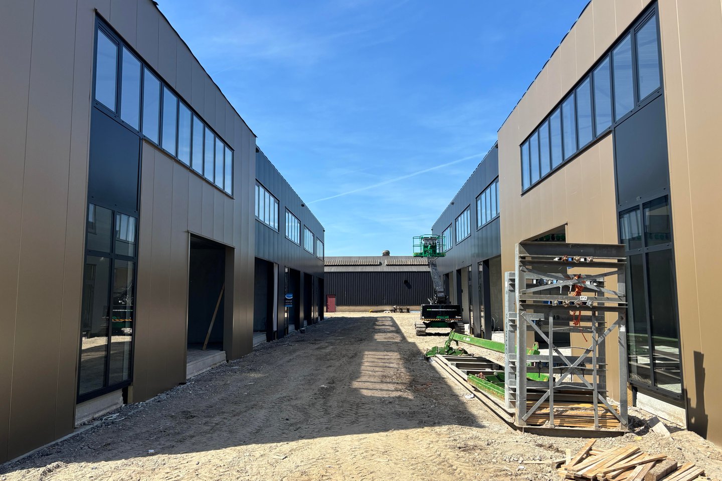 View photo 1 of Zuiderhavenweg 7