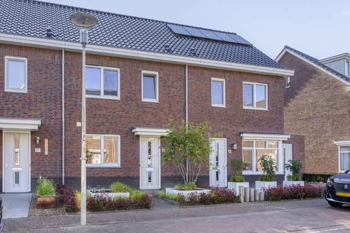 Meester de Weertstraat 11