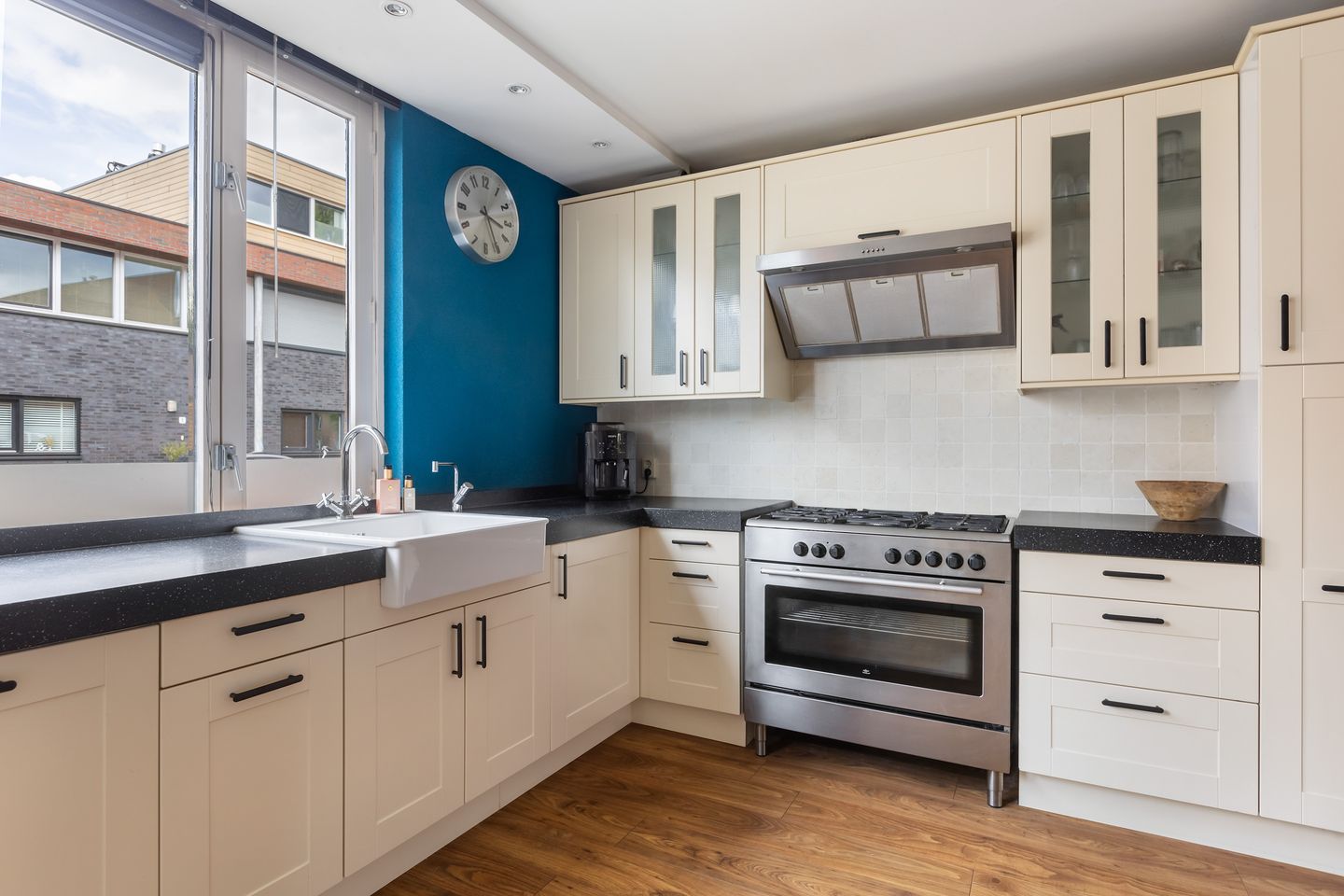 Foto 10 van Hendrik van Lunterenstraat 10