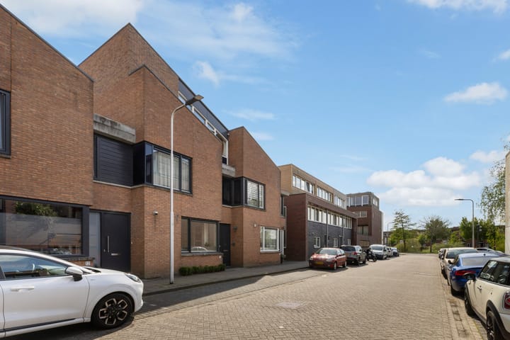 Foto 49 van Hendrik van Lunterenstraat 10