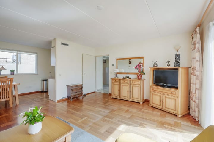 Photo 11 of Johanna Naberstraat 53