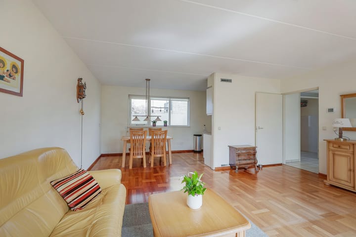 Photo 12 of Johanna Naberstraat 53