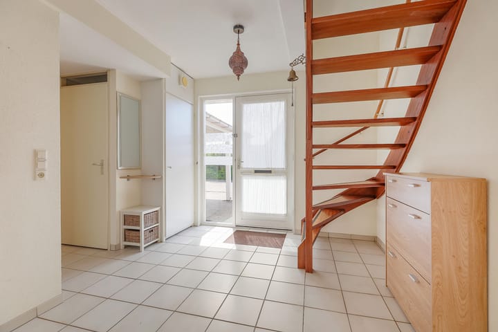 Photo 24 of Johanna Naberstraat 53