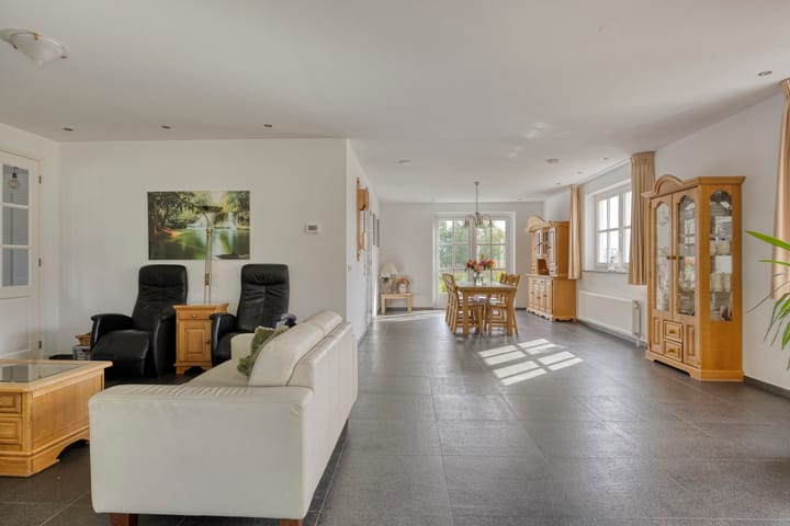 Foto 12 van Oirschotsebaan 73