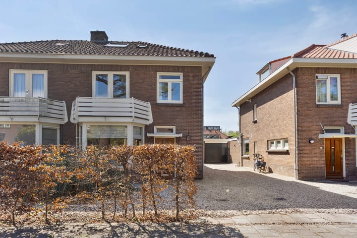 Van der Valk Boumanlaan 38