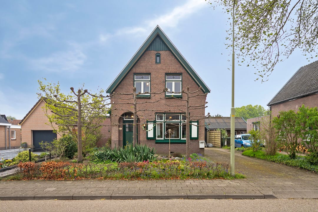 Koopwoningen - huizen te koop in [Funda]