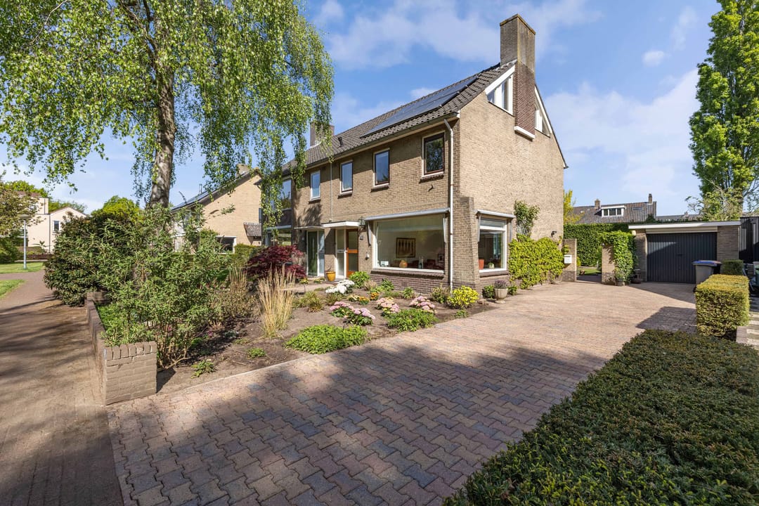 Photo 1 of Dr. Kuyperlaan 40