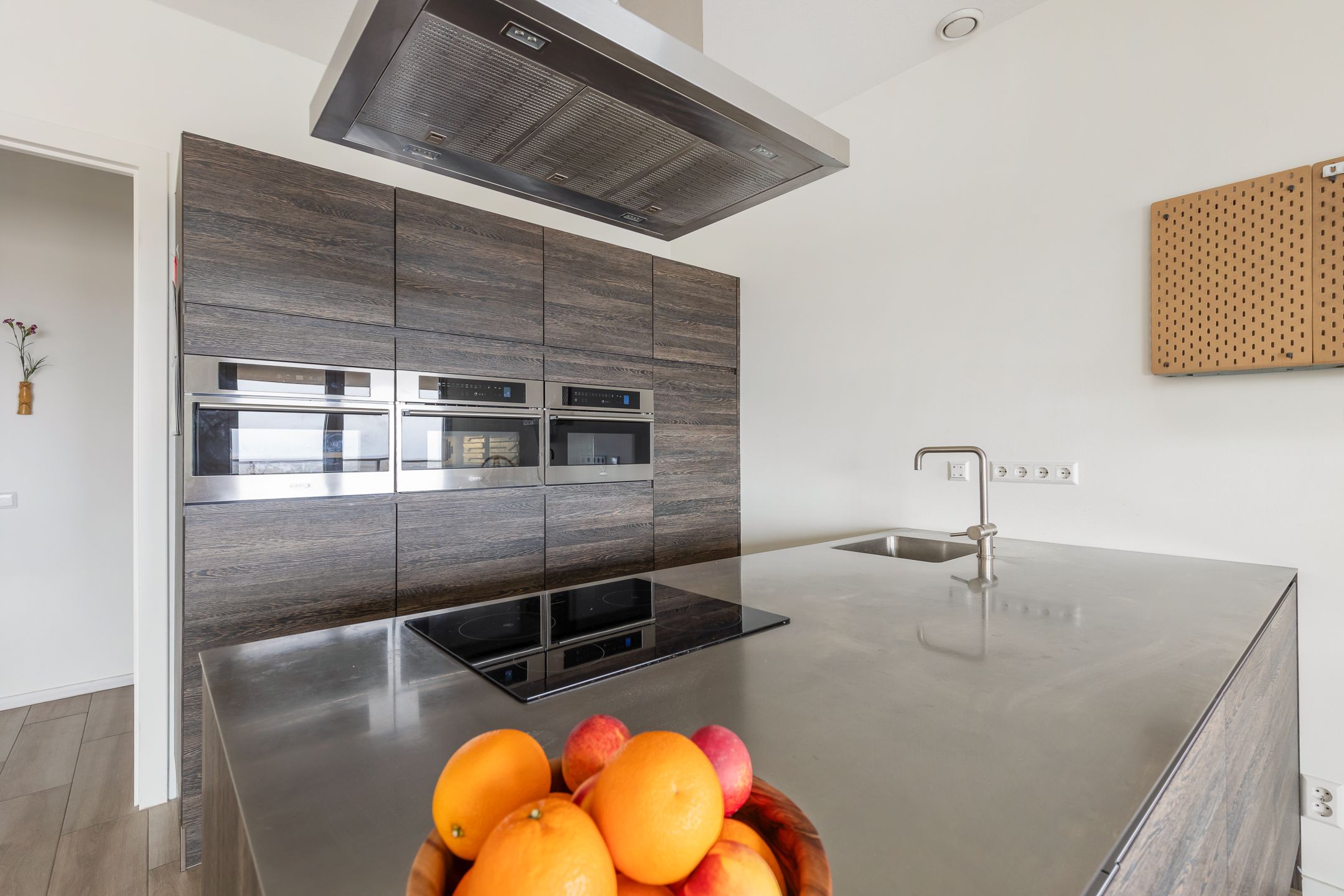 Foto 12 van Van der Hoevenplein 133