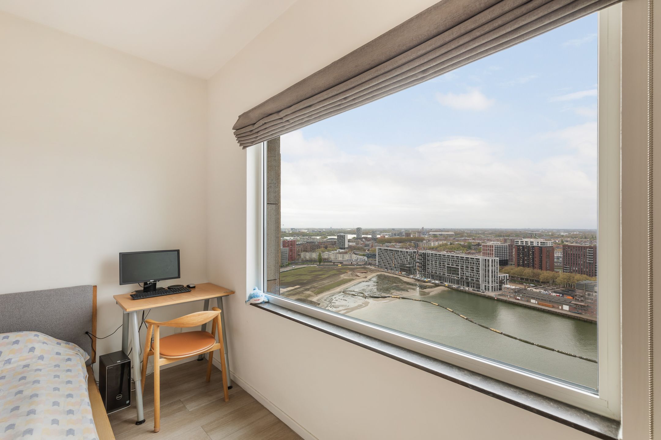 Foto 33 van Van der Hoevenplein 133