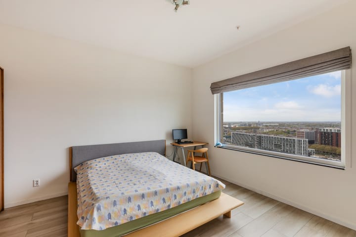 Foto 36 van Van der Hoevenplein 133