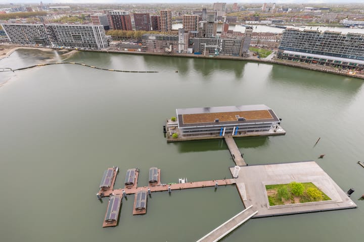 Foto 42 van Van der Hoevenplein 133