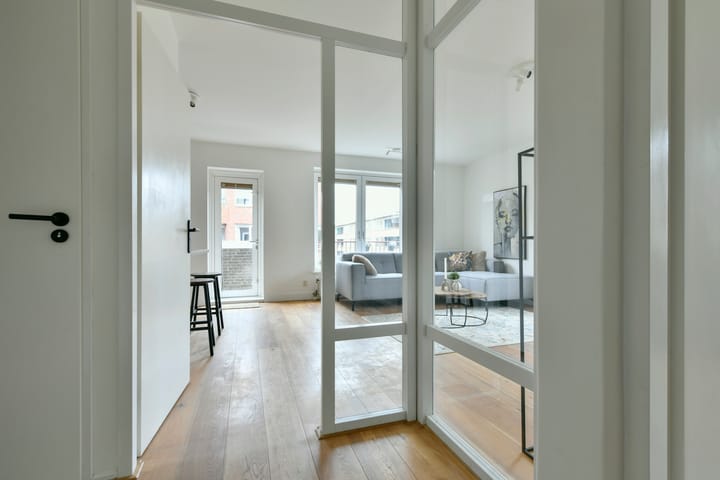 Photo 9 of Semarangstraat 13-E