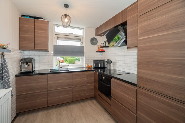 Photo 12 of Hezeweg 62