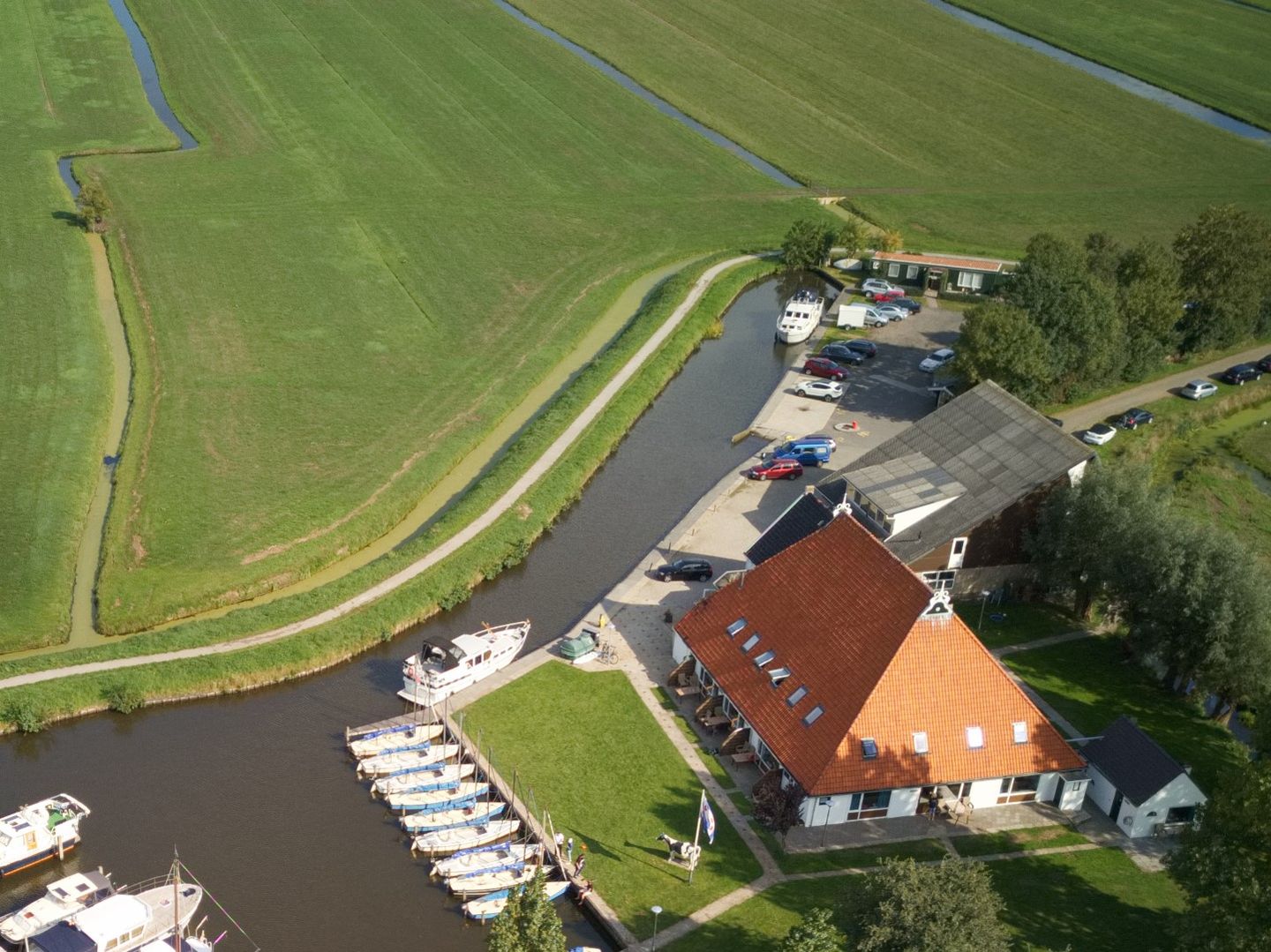 View photo 5 of Nummer 1