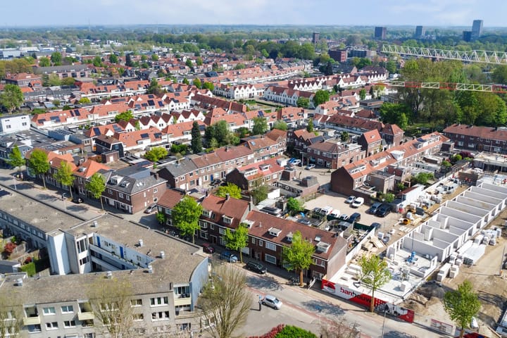 Photo 41 of Enschotsestraat 204