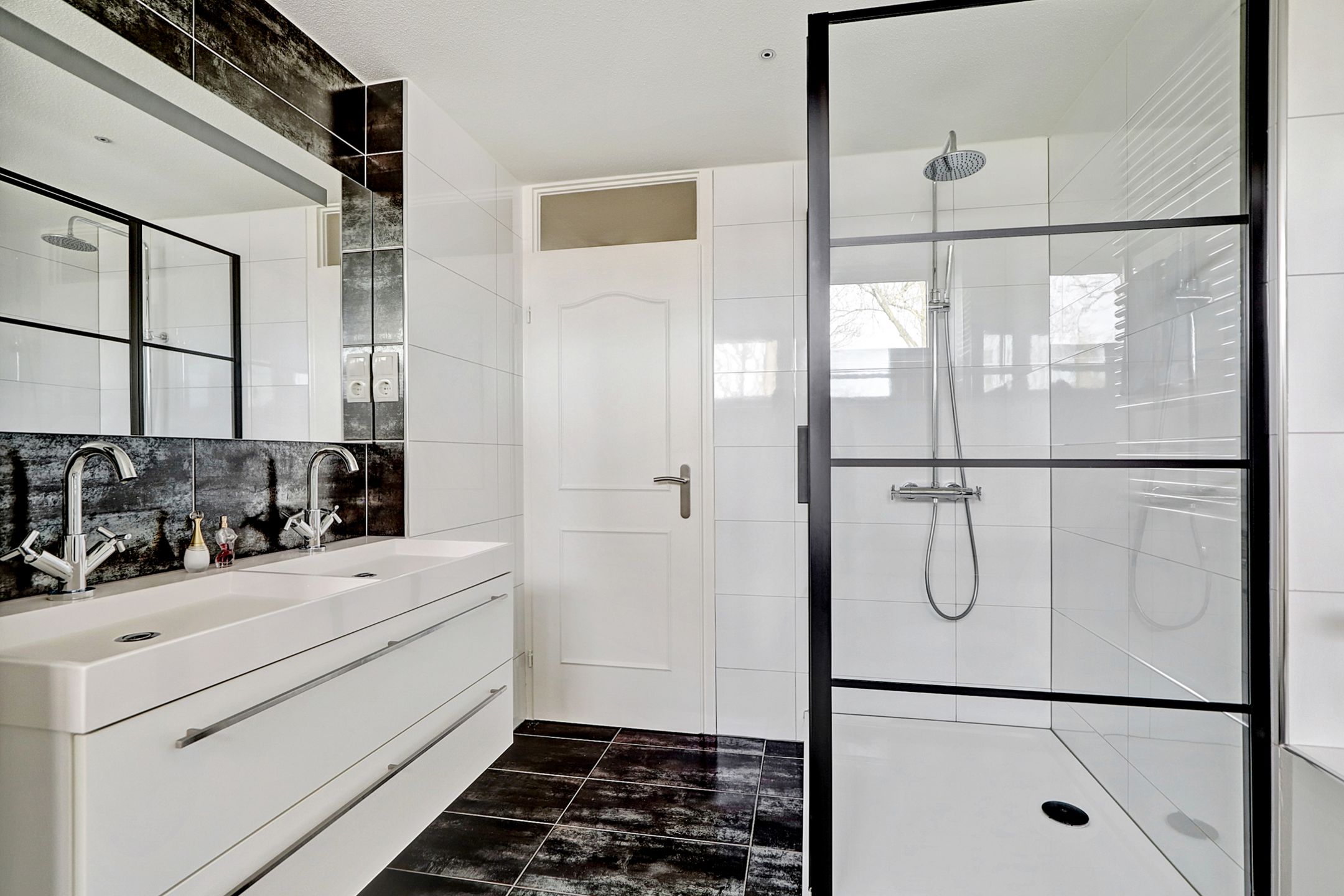 Foto 30 van Haspel 8