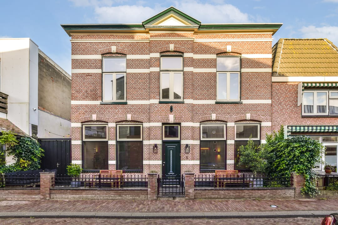 Photo 1 of Schoolstraat 5